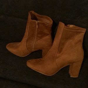 Top Moda NWOT Ankle Boot. Size 8 1/2